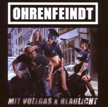 Mit Vollgas & Blaulicht